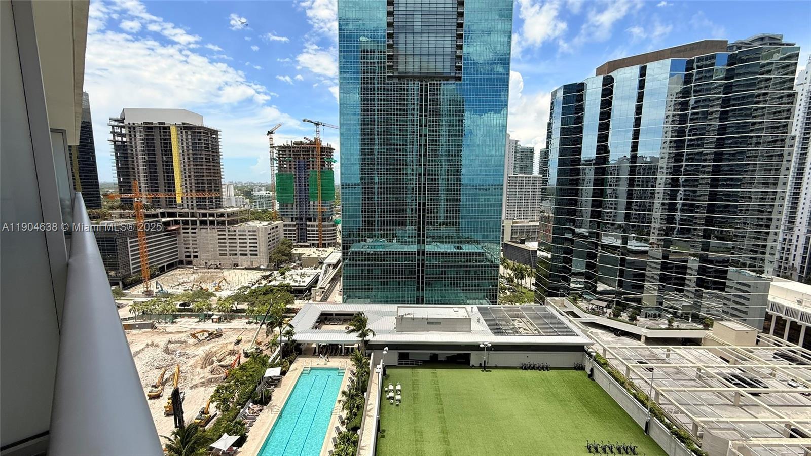 1300 Brickell Bay Dr #2300, Miami FL 33131