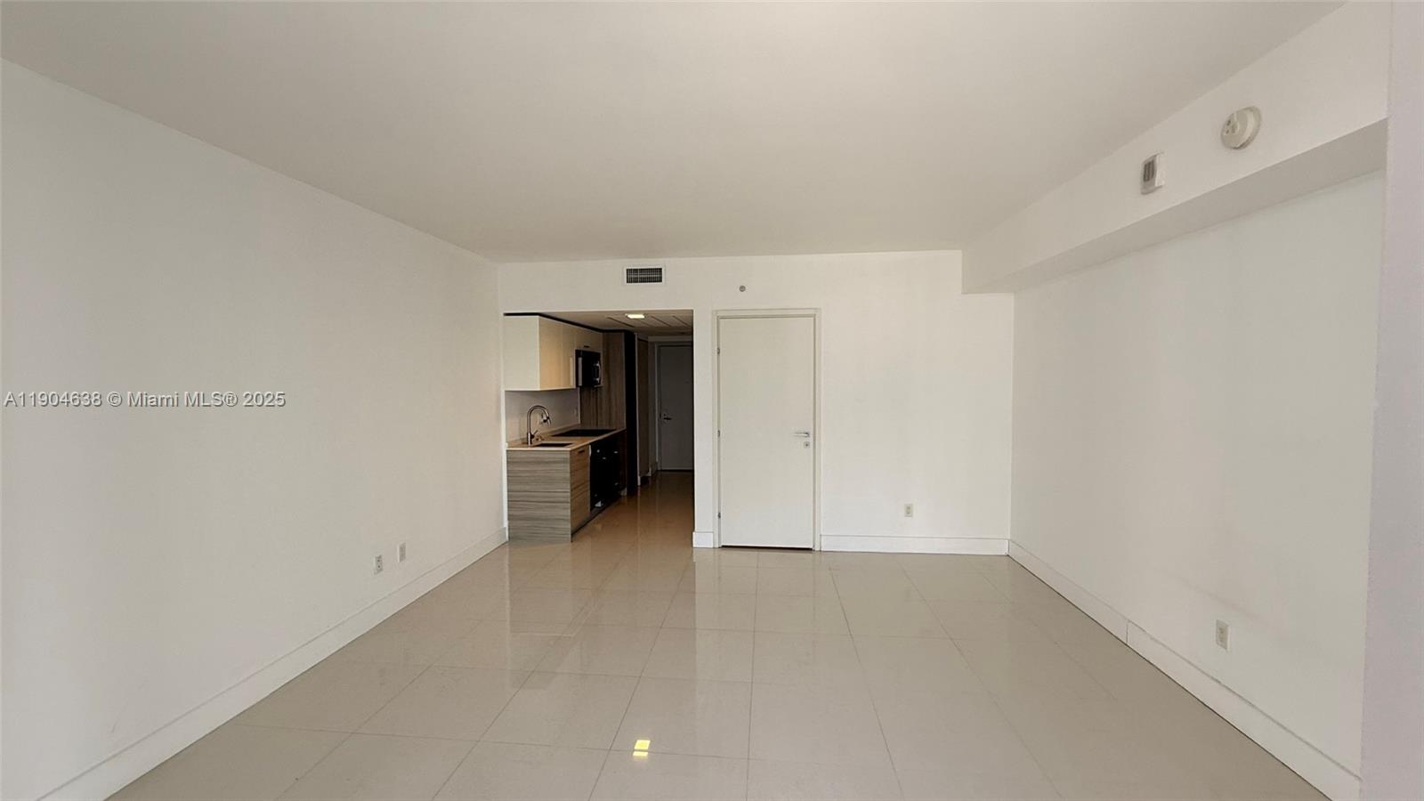 1300 Brickell Bay Dr #2300, Miami FL 33131