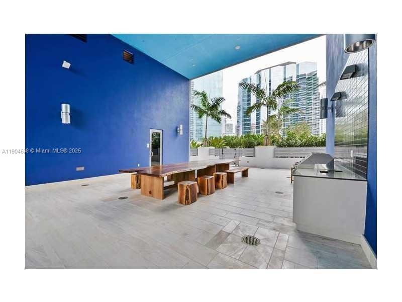 1300 Brickell Bay Dr #2300, Miami FL 33131