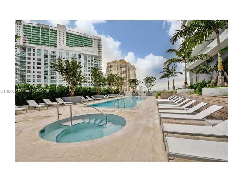 1300 Brickell Bay Dr #2300, Miami FL 33131