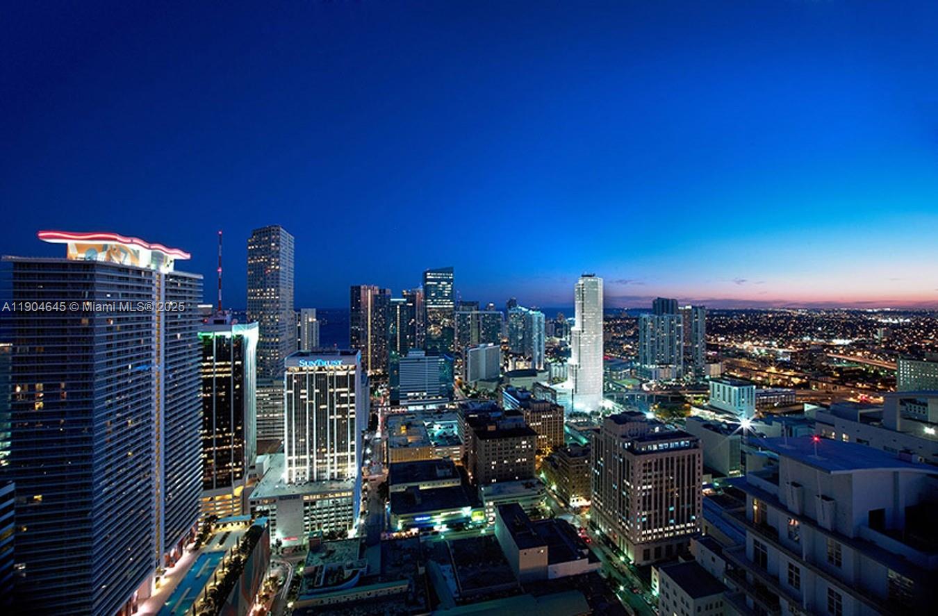253 NE 2nd St #3302, Miami FL 33132