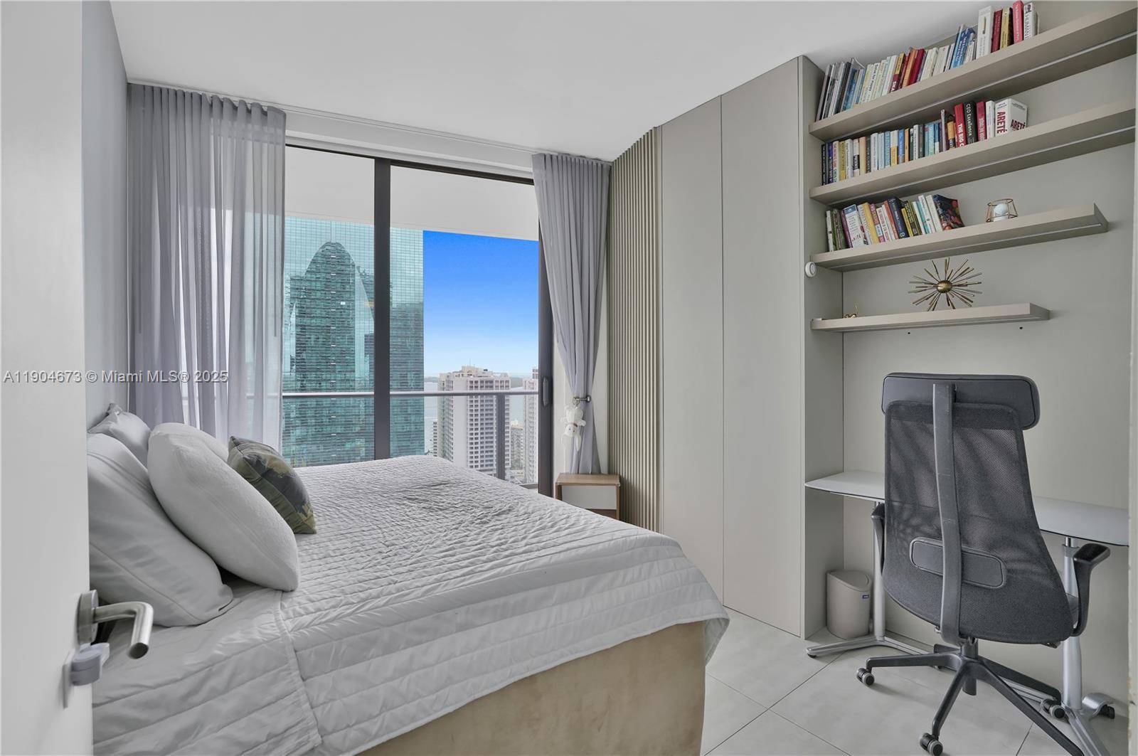 1300 S Miami Ave #2705, Miami FL 33130