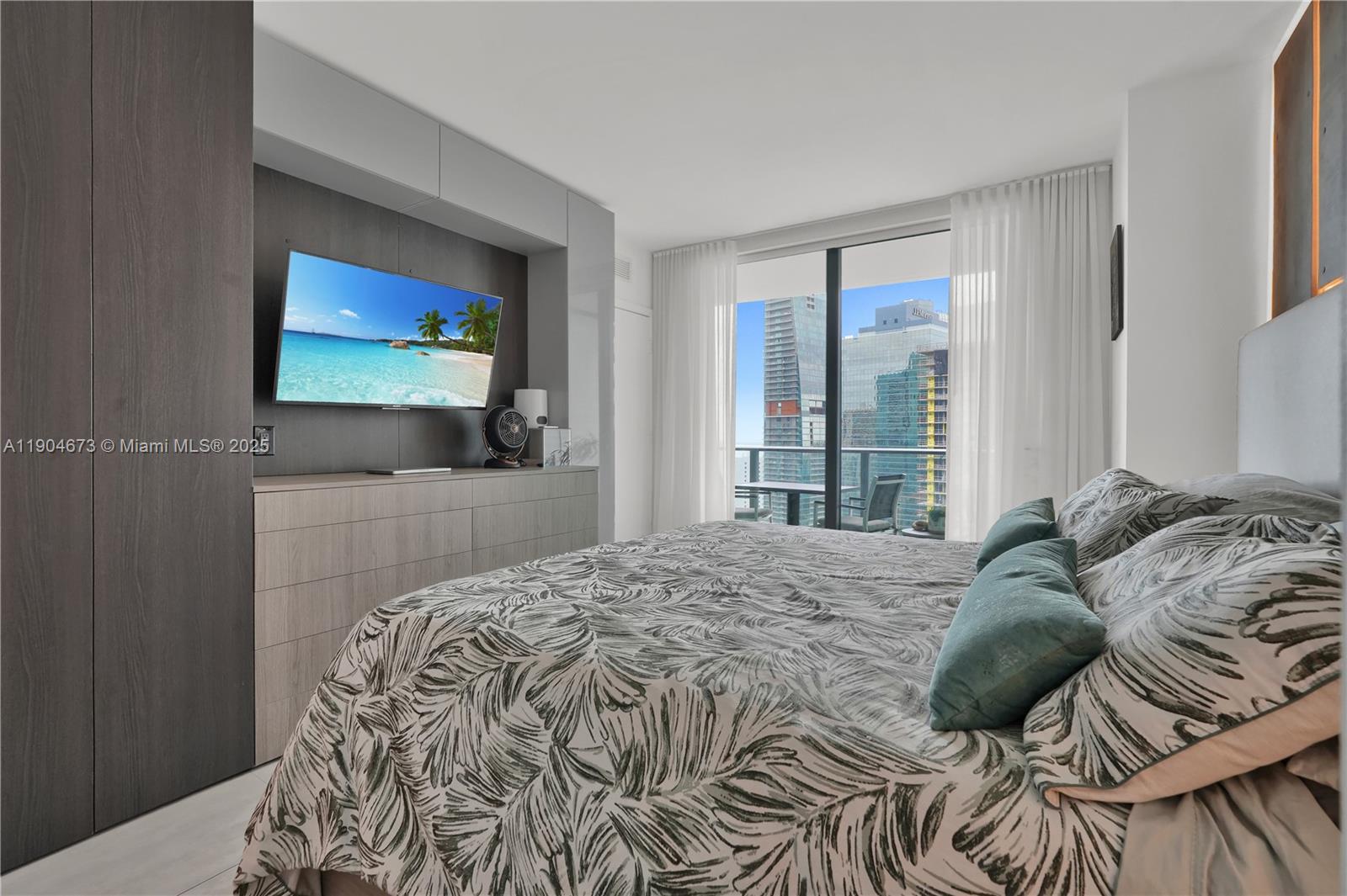 1300 S Miami Ave #2705, Miami FL 33130