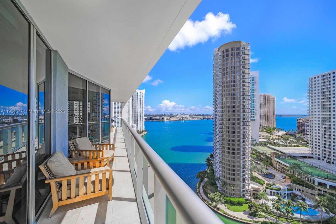 465 Brickell Ave #2001, Miami FL 33131