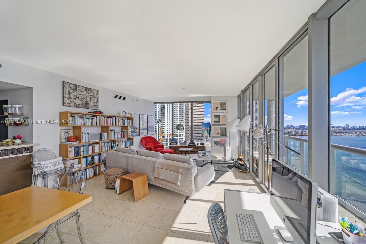 465 Brickell Ave #2001, Miami FL 33131
