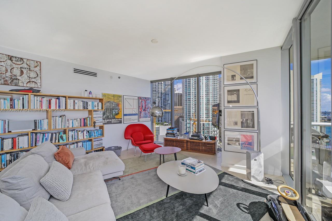 465 Brickell Ave #2001, Miami FL 33131
