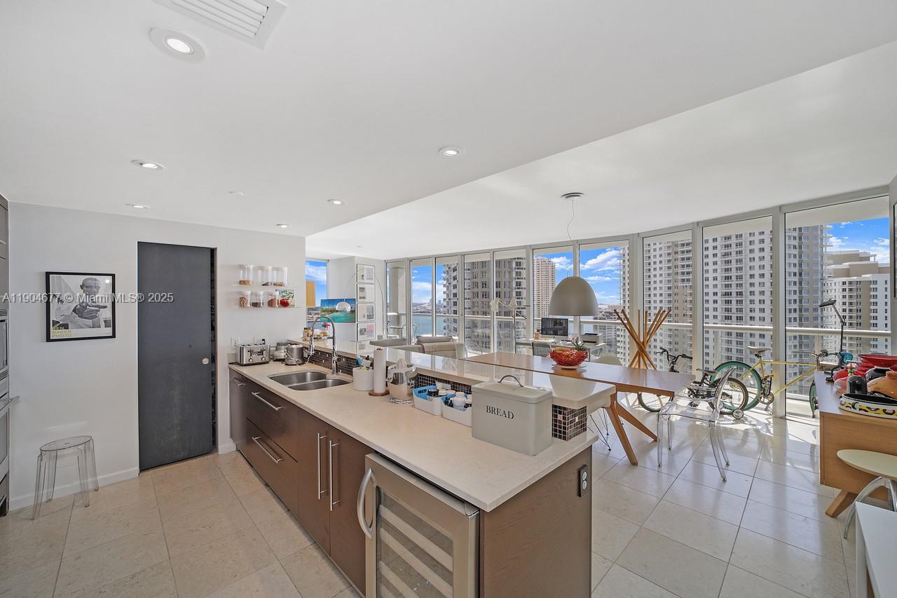 465 Brickell Ave #2001, Miami FL 33131