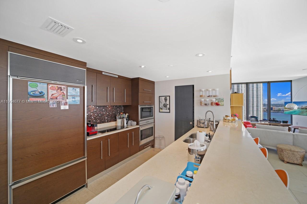 465 Brickell Ave #2001, Miami FL 33131