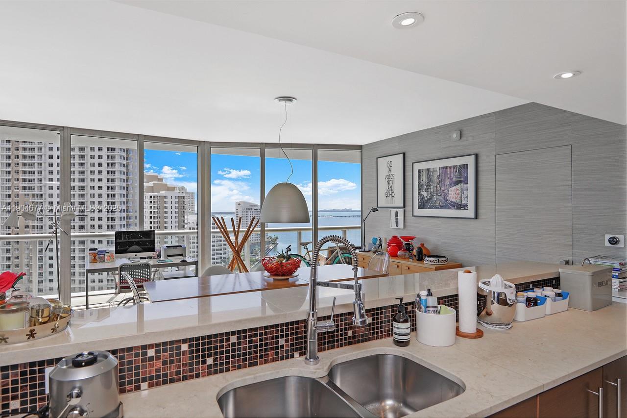 465 Brickell Ave #2001, Miami FL 33131