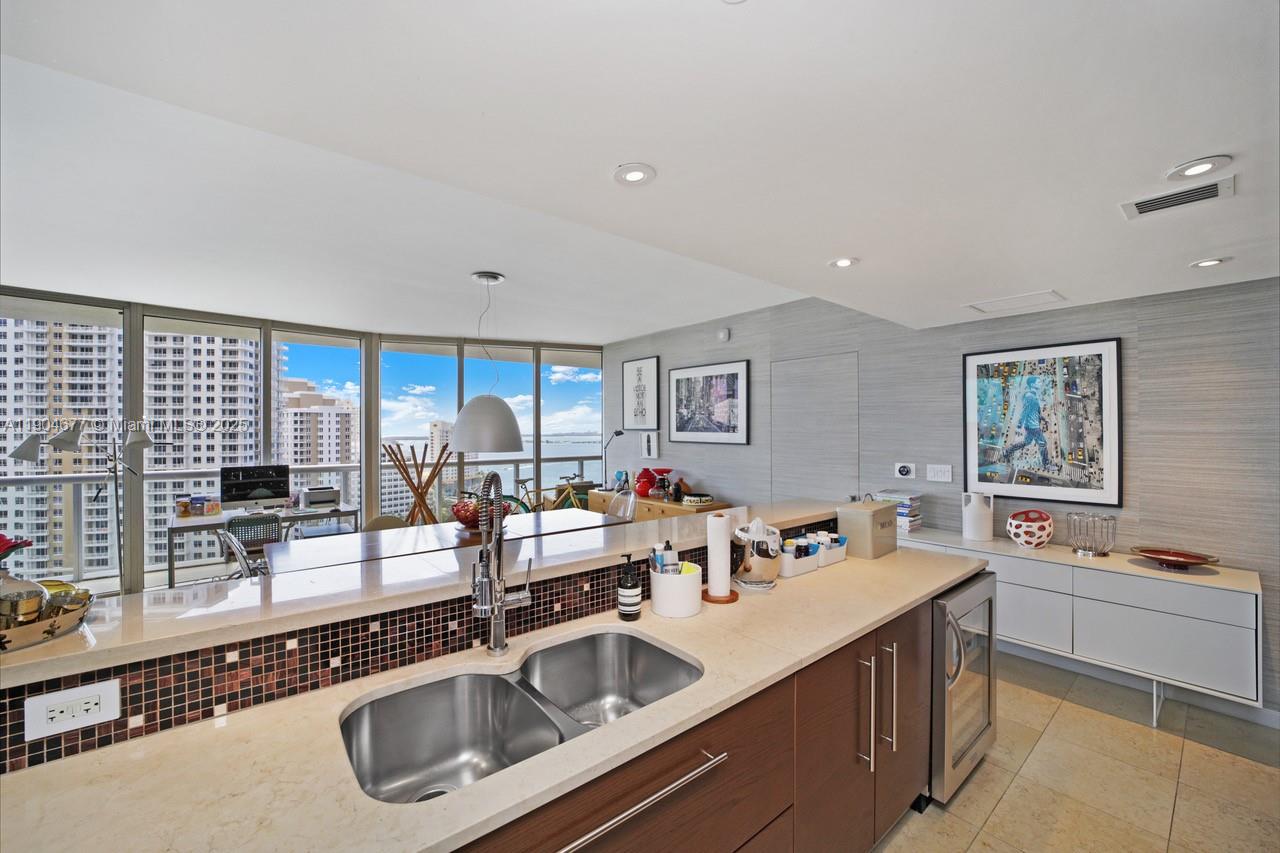 465 Brickell Ave #2001, Miami FL 33131