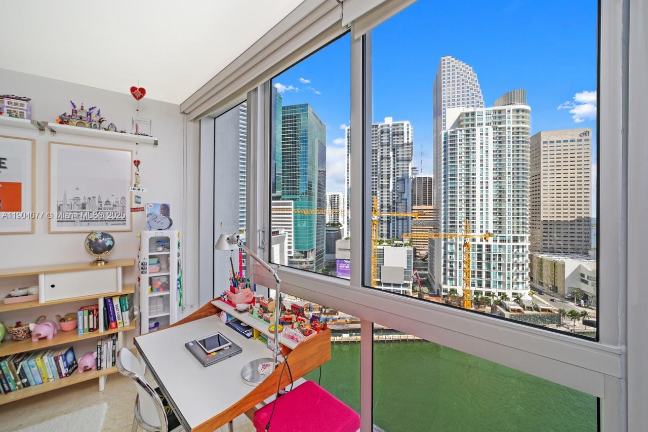 465 Brickell Ave #2001, Miami FL 33131