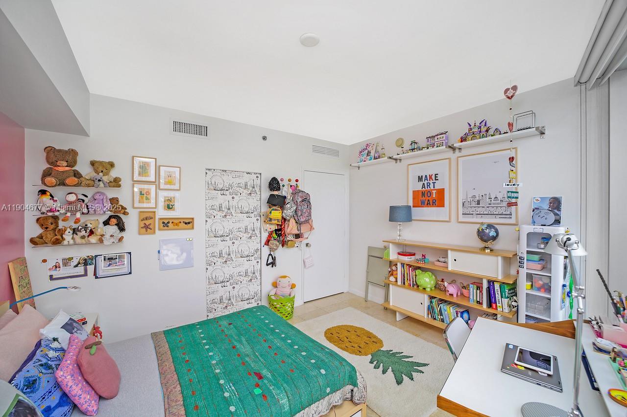 465 Brickell Ave #2001, Miami FL 33131