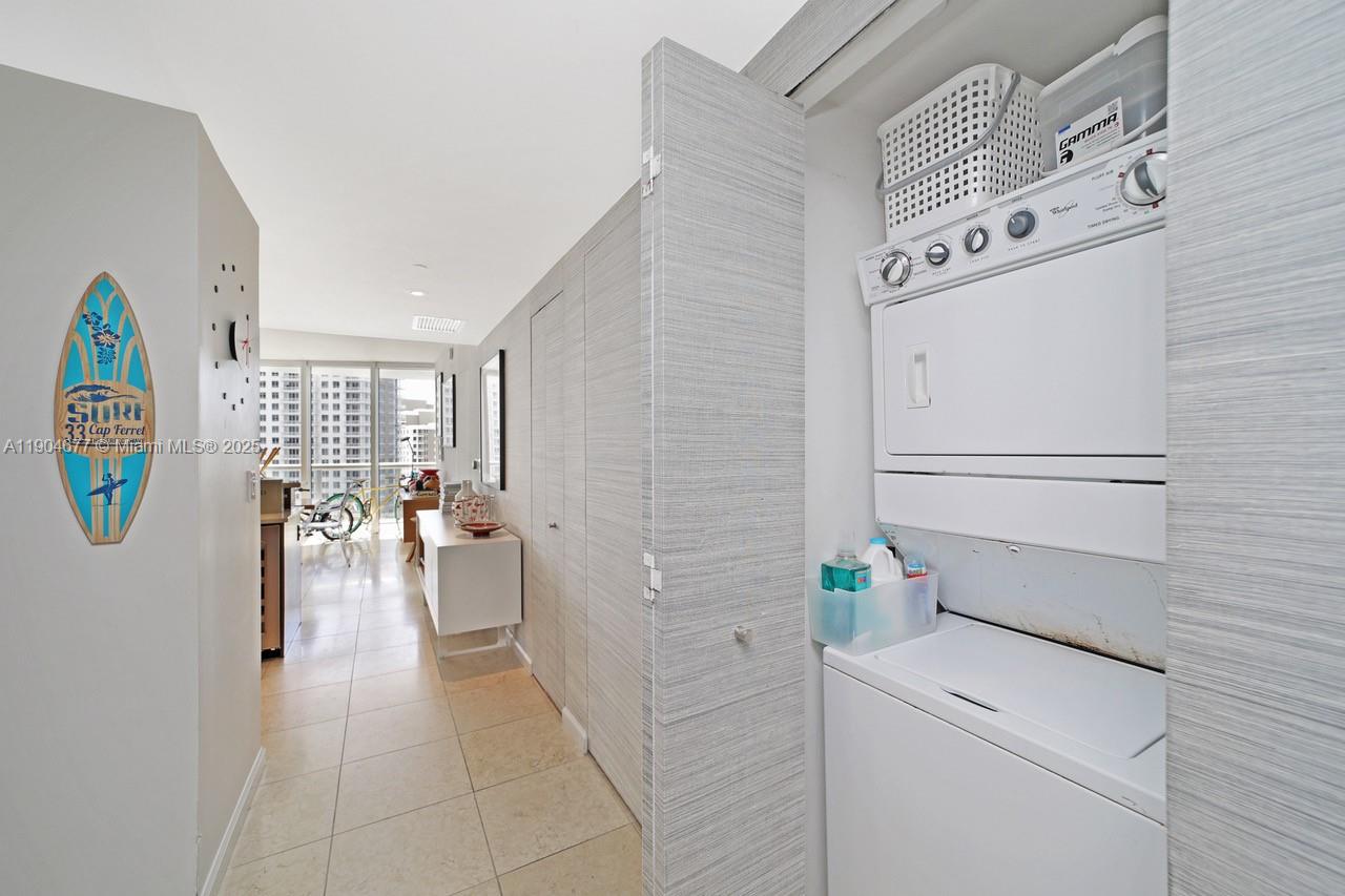465 Brickell Ave #2001, Miami FL 33131