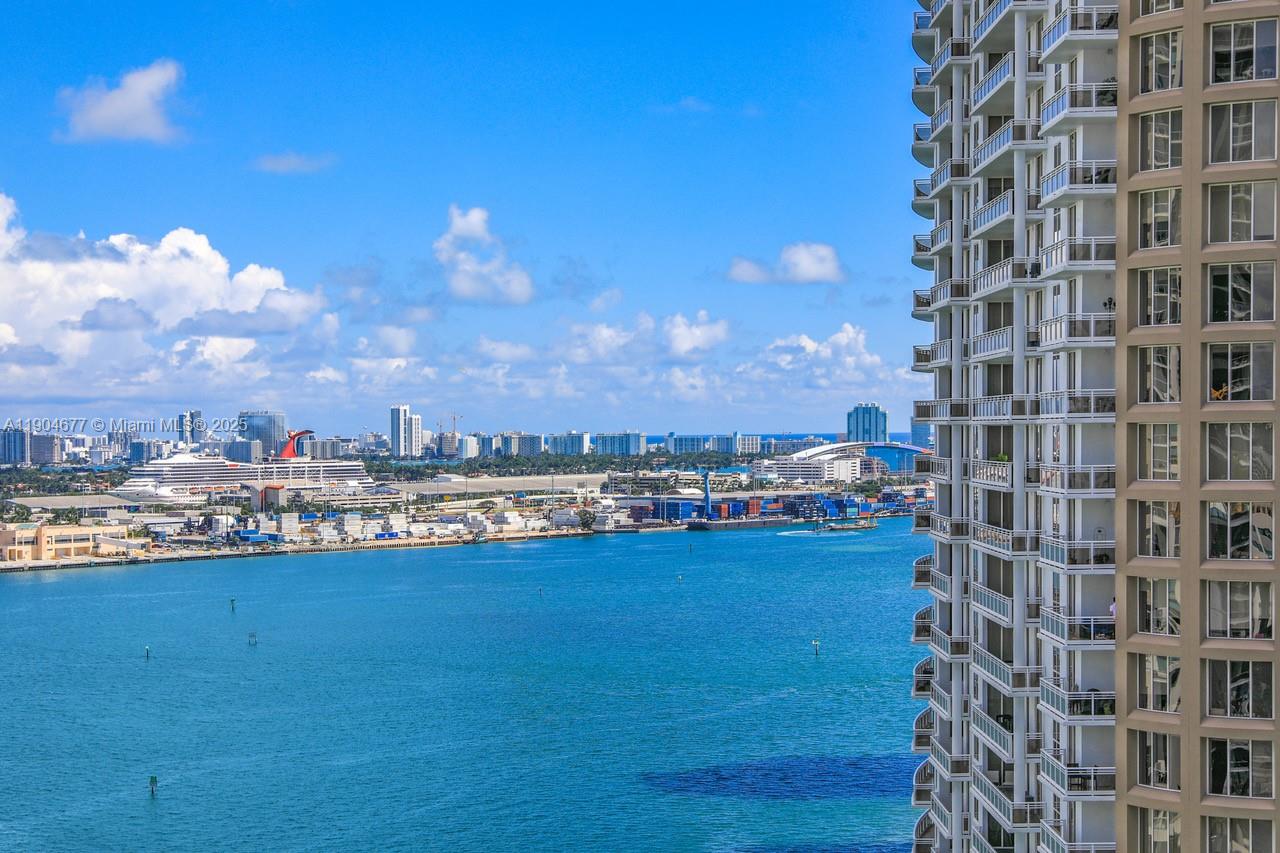 465 Brickell Ave #2001, Miami FL 33131
