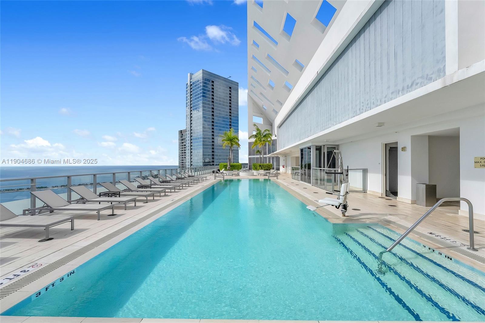 1300 Brickell Bay Dr #2403, Miami FL 33131