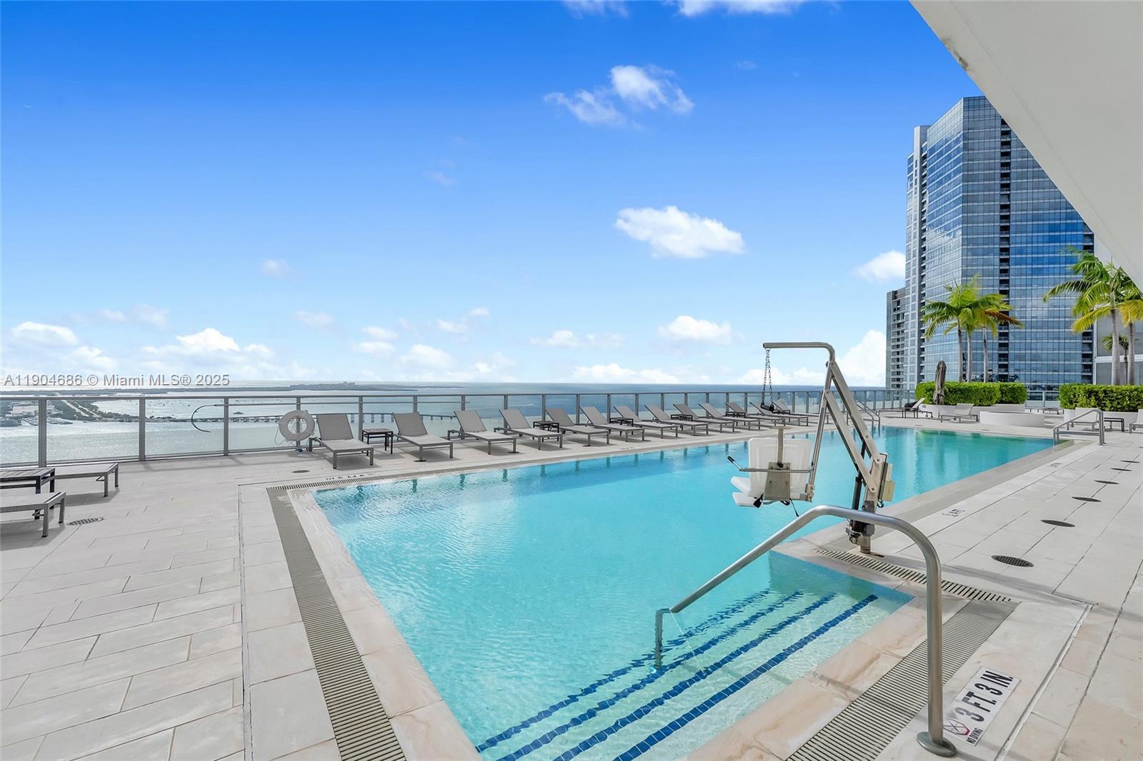 1300 Brickell Bay Dr #2403, Miami FL 33131