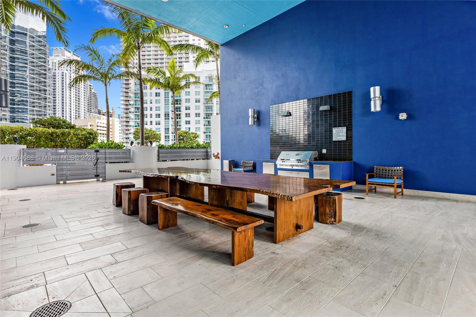 1300 Brickell Bay Dr #2403, Miami FL 33131
