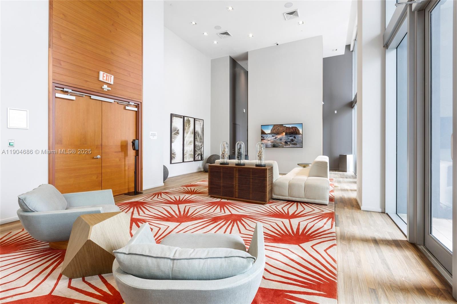 1300 Brickell Bay Dr #2403, Miami FL 33131