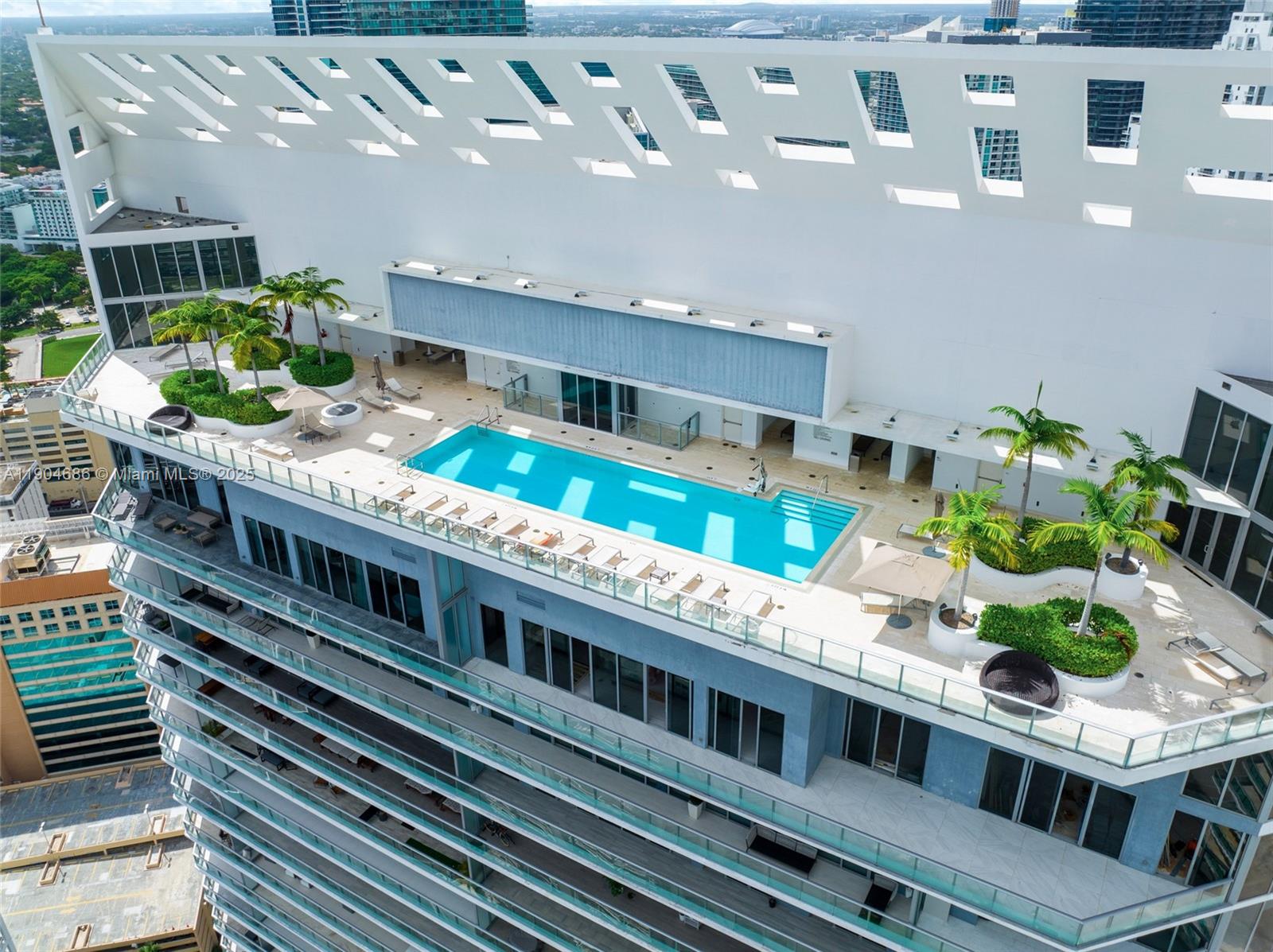1300 Brickell Bay Dr #2403, Miami FL 33131