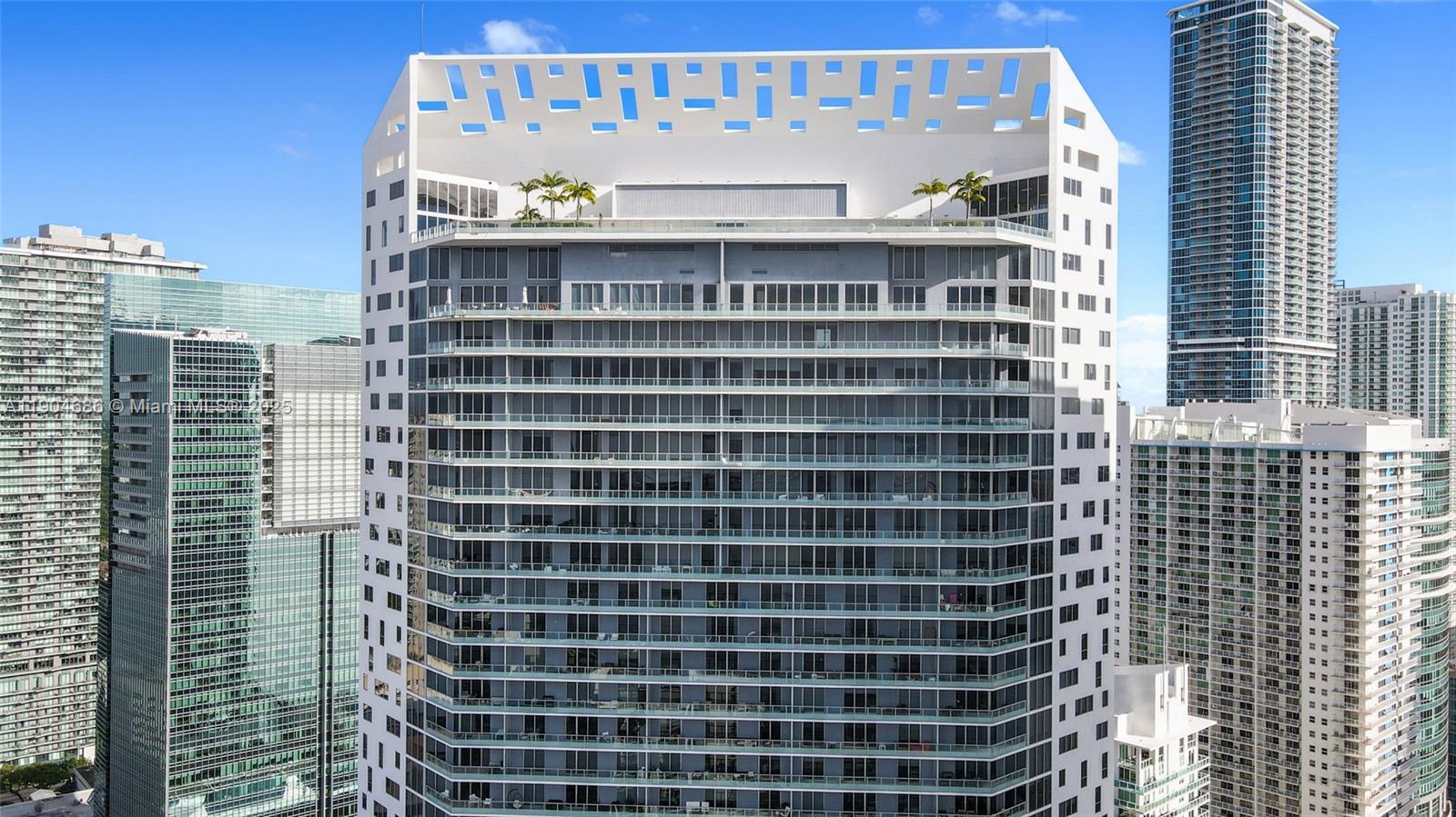 1300 Brickell Bay Dr #2403, Miami FL 33131