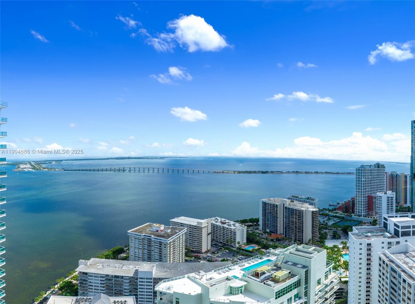 1300 Brickell Bay Dr #2403, Miami FL 33131