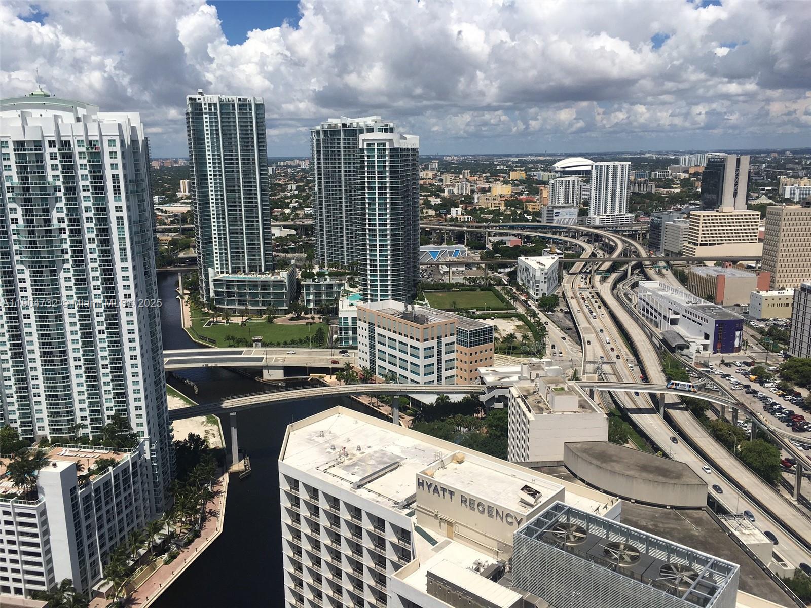 200 Biscayne Boulevard Way #3411, Miami FL 33131