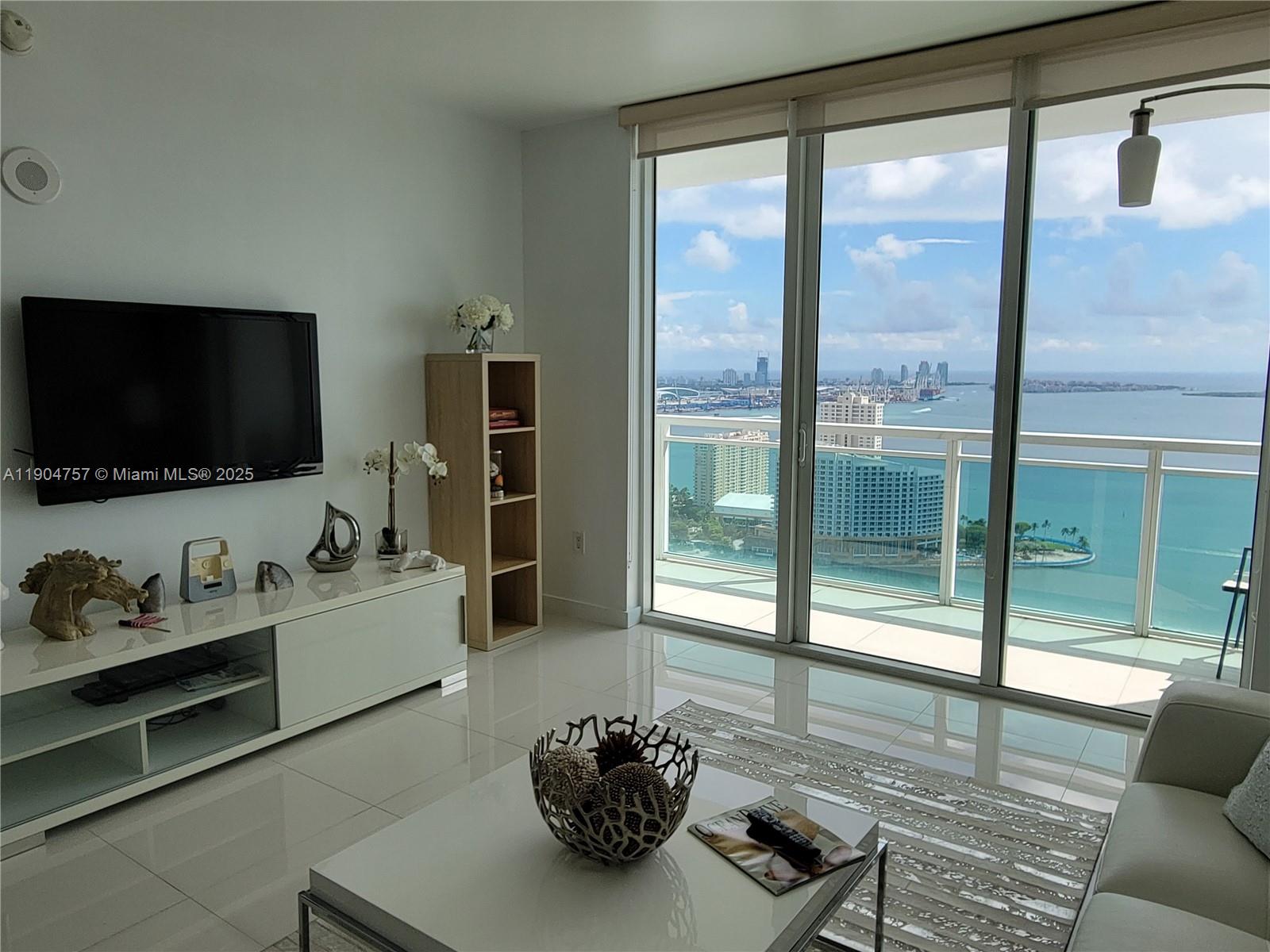 951 Brickell Ave #3908, Miami FL 33131