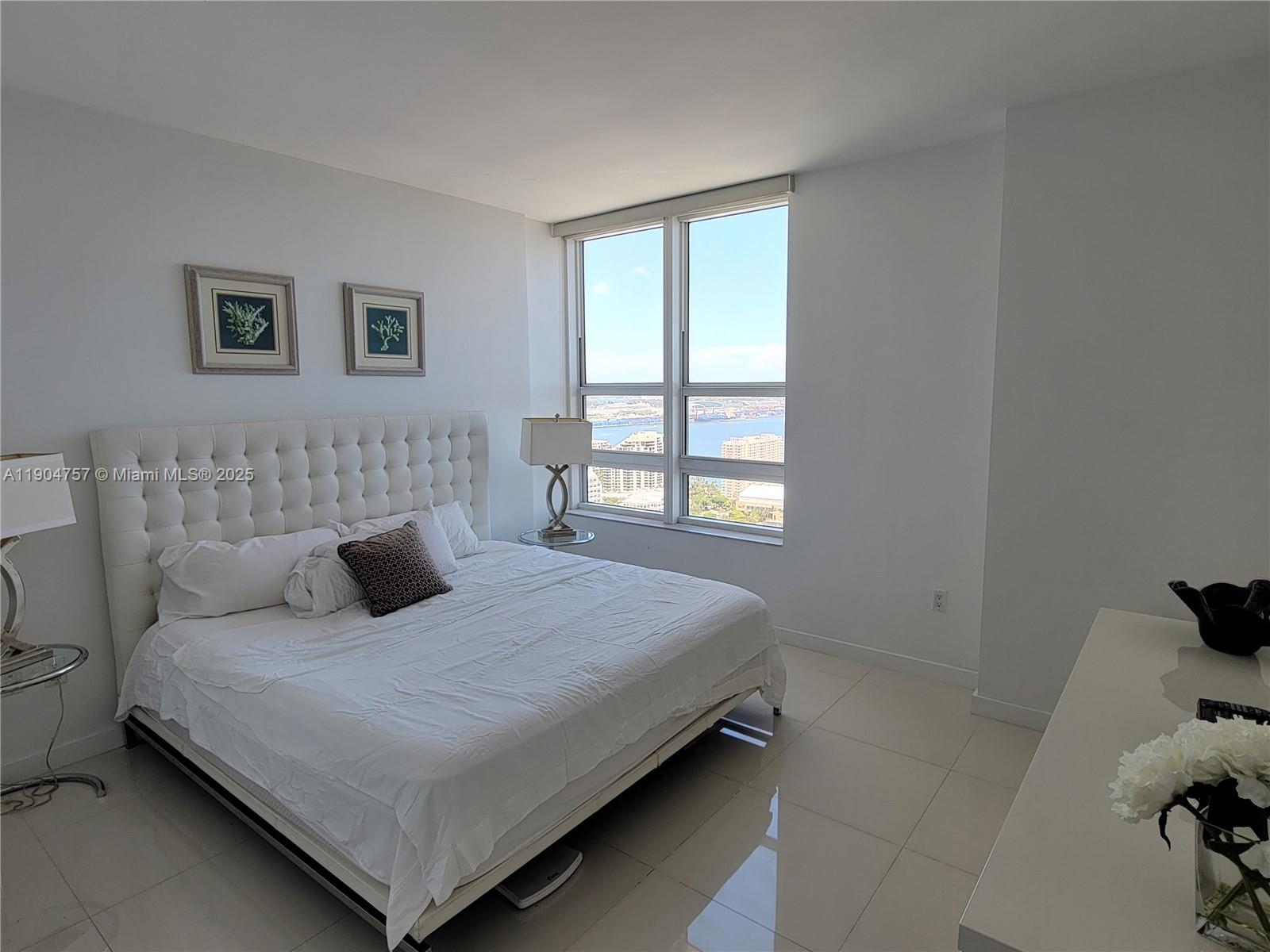 951 Brickell Ave #3908, Miami FL 33131