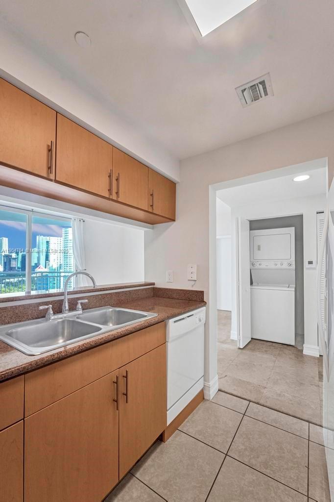 2475 Brickell Ave #2006, Miami FL 33129