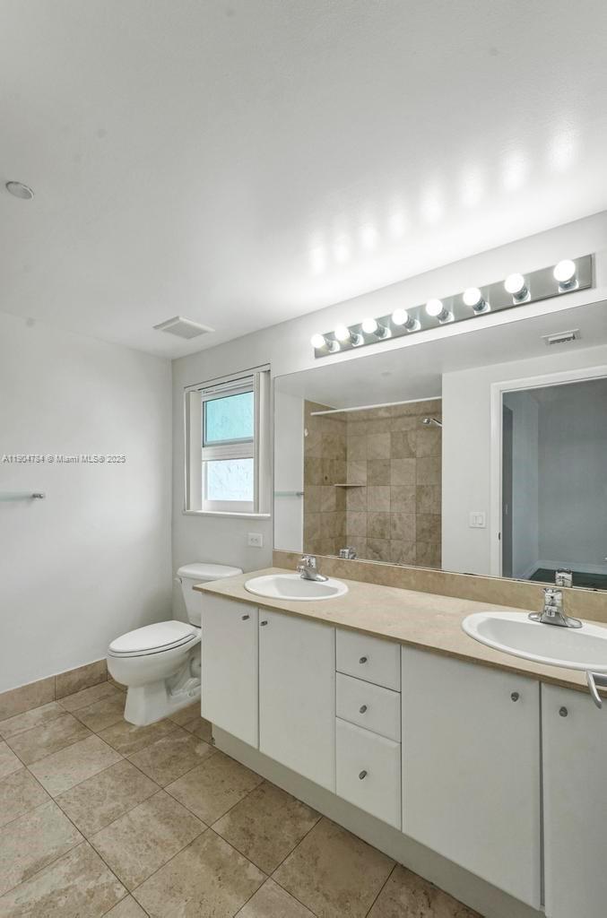 2475 Brickell Ave #2006, Miami FL 33129