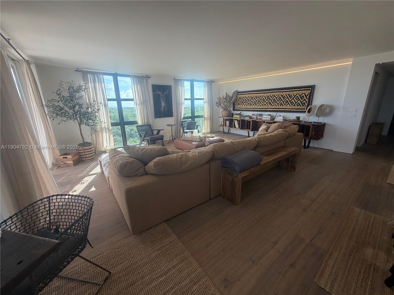 1121 Crandon Blvd #D608, Key Biscayne FL 33149