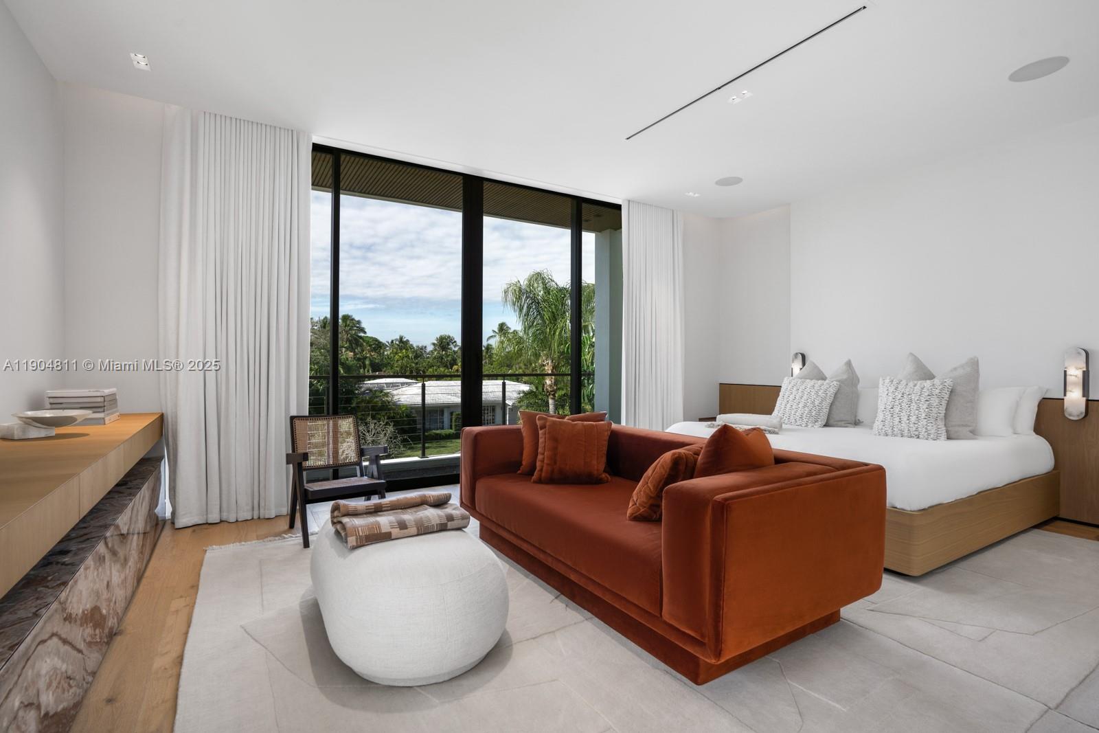 217 Bal Cross Dr, Bal Harbour FL 33154