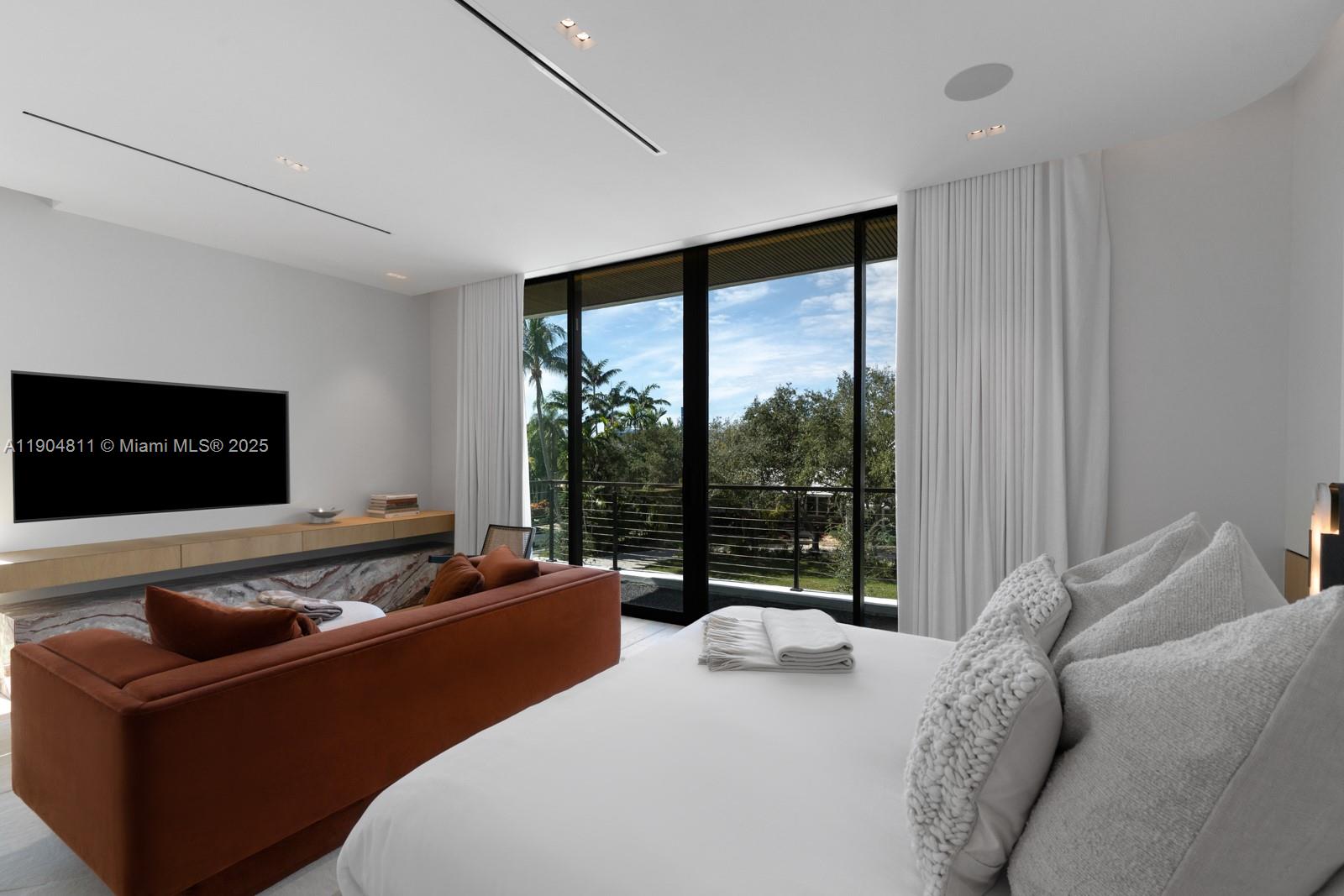 217 Bal Cross Dr, Bal Harbour FL 33154