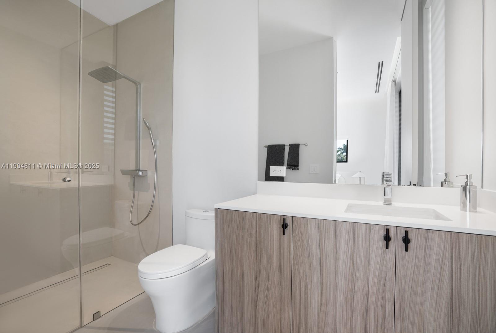 217 Bal Cross Dr, Bal Harbour FL 33154