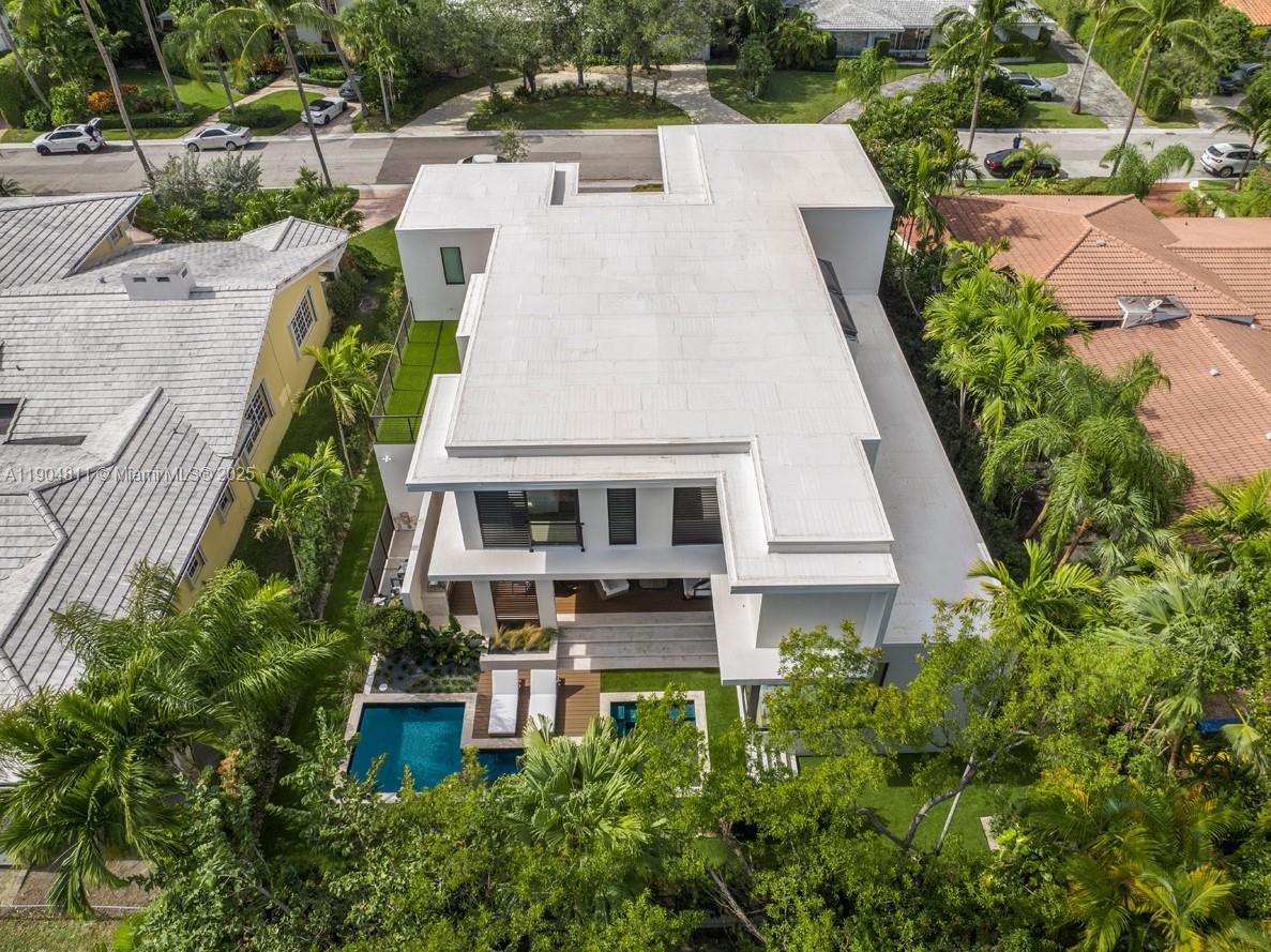 217 Bal Cross Dr, Bal Harbour FL 33154
