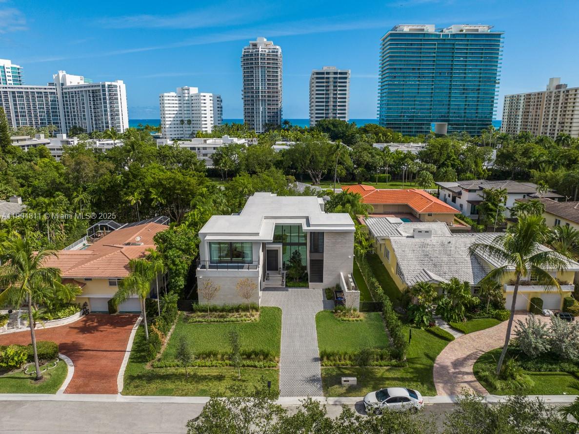 217 Bal Cross Dr, Bal Harbour FL 33154