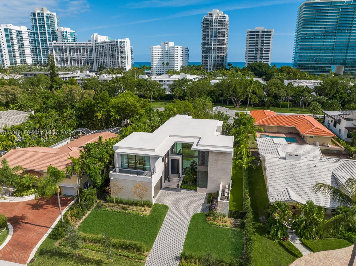 217 Bal Cross Dr, Bal Harbour FL 33154