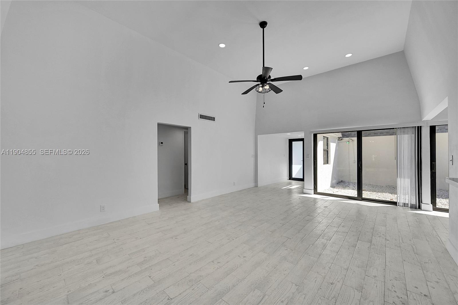 4603 King Palm Dr, Tamarac FL 33319