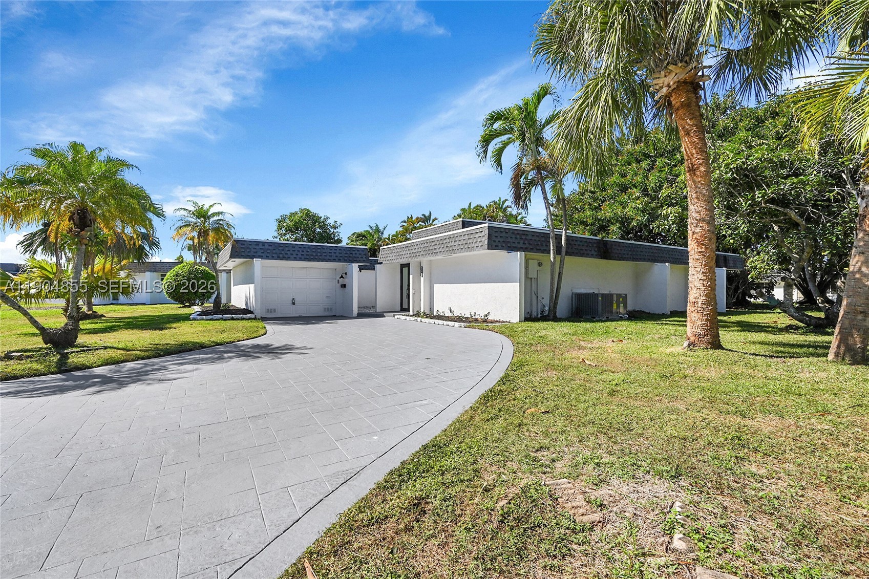 4603 King Palm Dr, Tamarac FL 33319