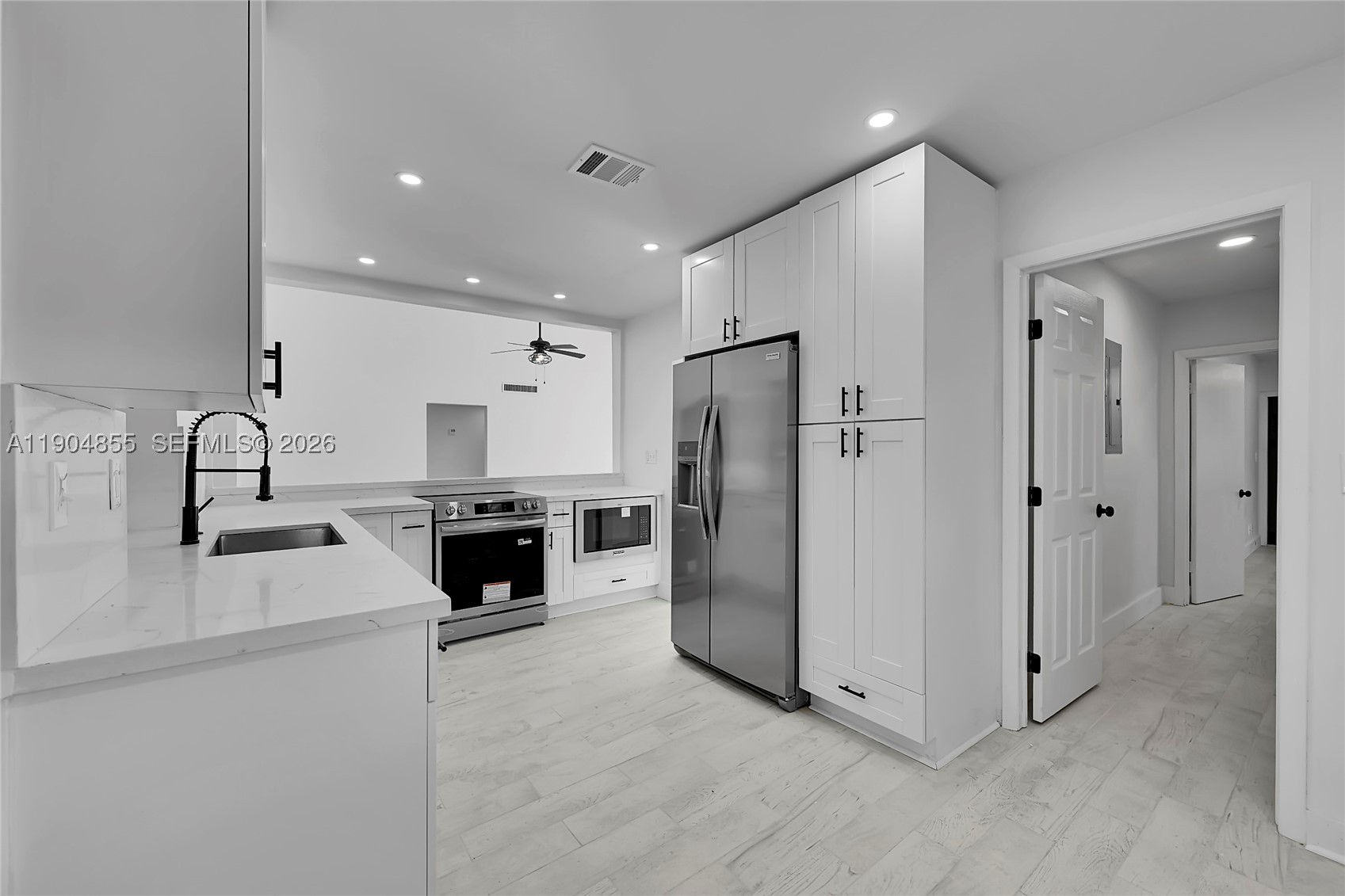 4603 King Palm Dr, Tamarac FL 33319