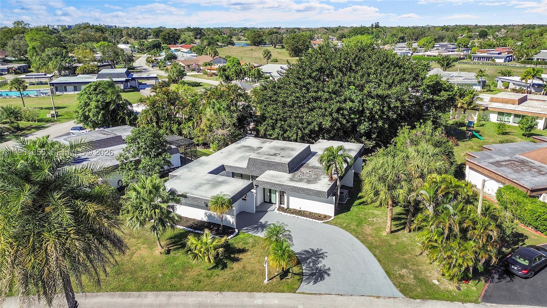 4603 King Palm Dr, Tamarac FL 33319