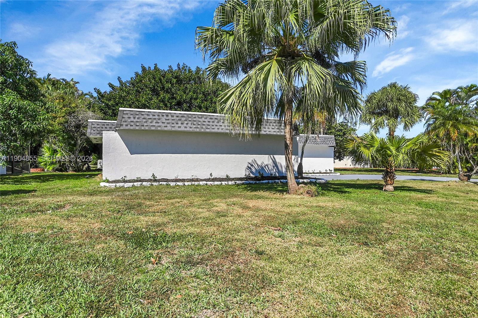 4603 King Palm Dr, Tamarac FL 33319