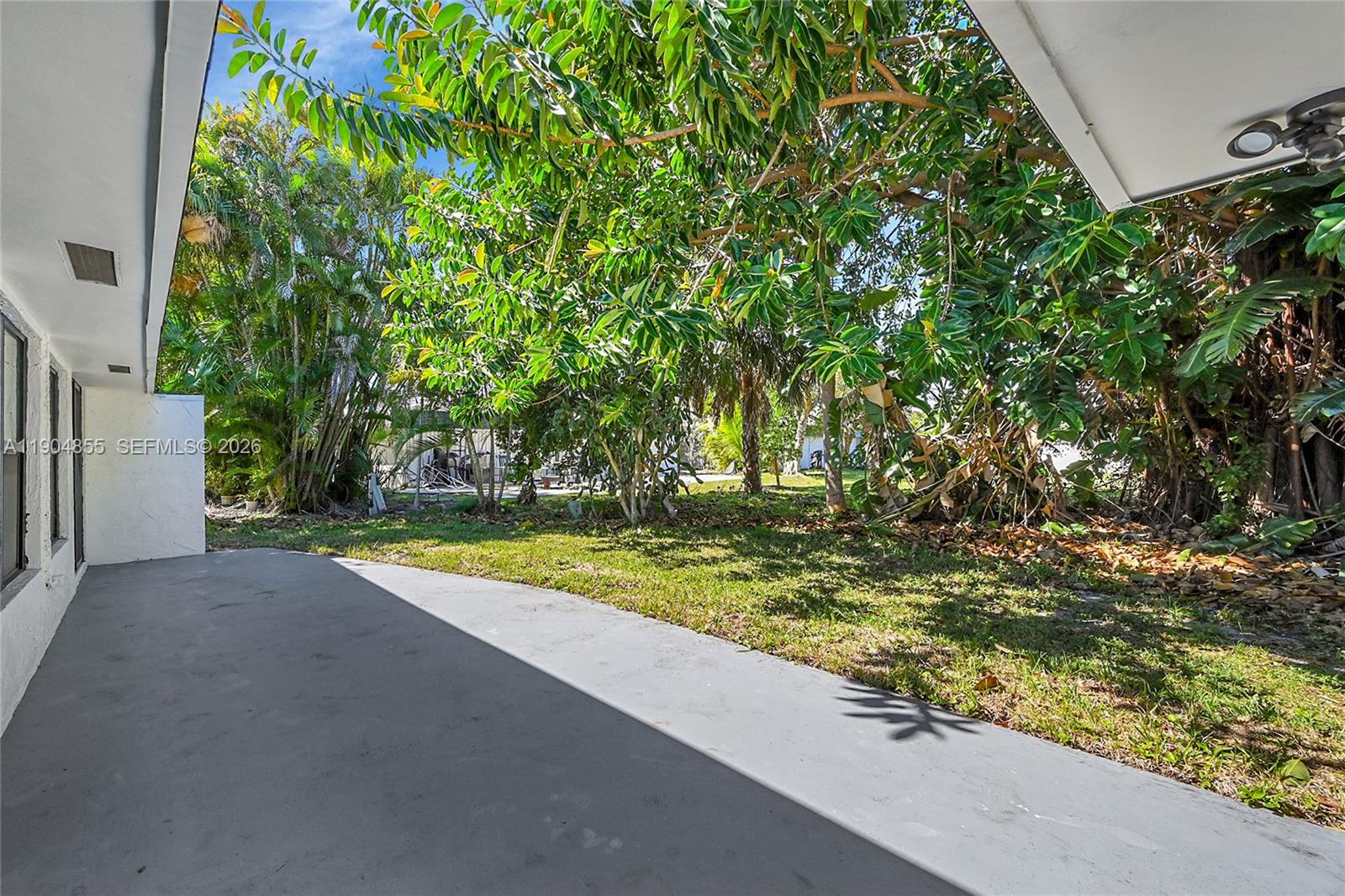 4603 King Palm Dr, Tamarac FL 33319