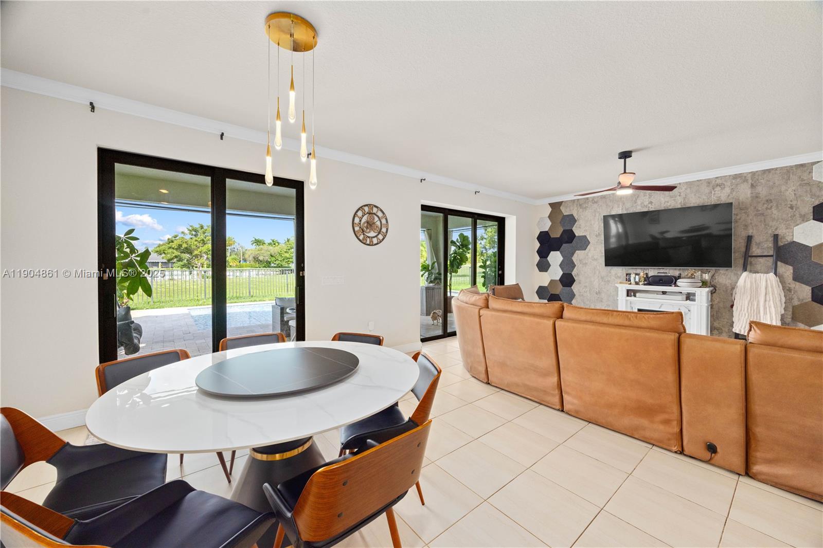 8152 NW 78th St, Tamarac FL 33321