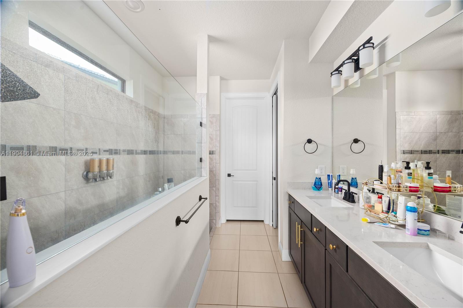 8152 NW 78th St, Tamarac FL 33321