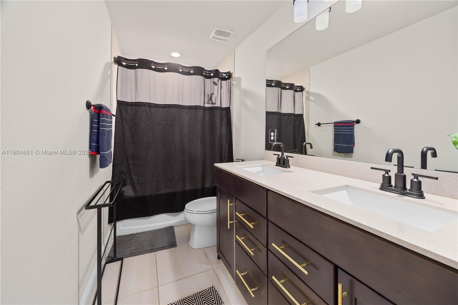 8152 NW 78th St, Tamarac FL 33321