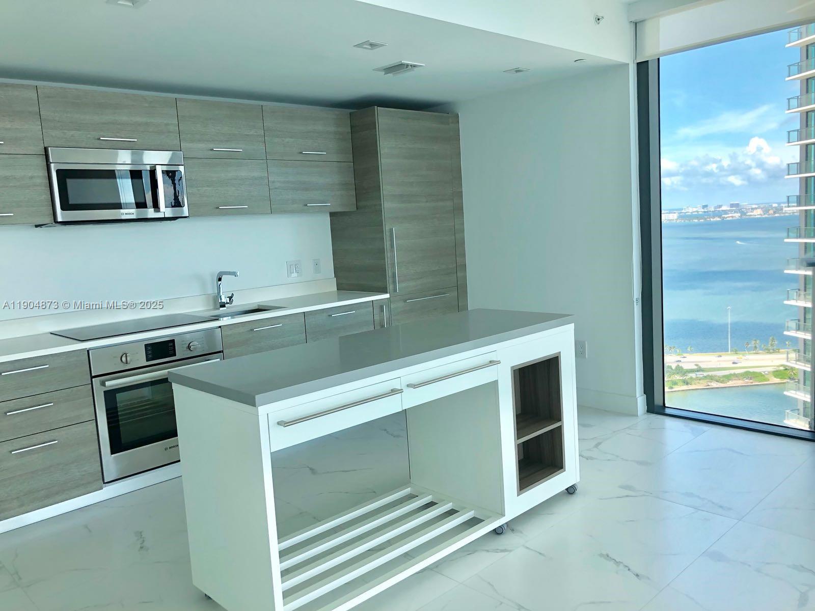 650 NE 32 ST #4107, Miami FL 33137