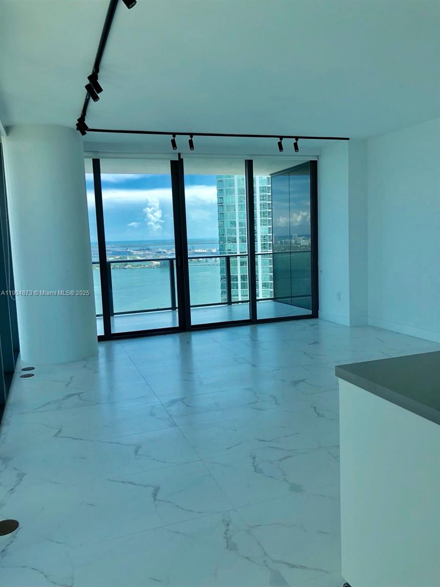 650 NE 32 ST #4107, Miami FL 33137
