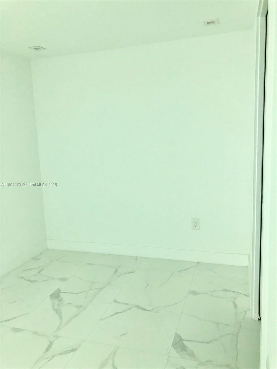 650 NE 32 ST #4107, Miami FL 33137