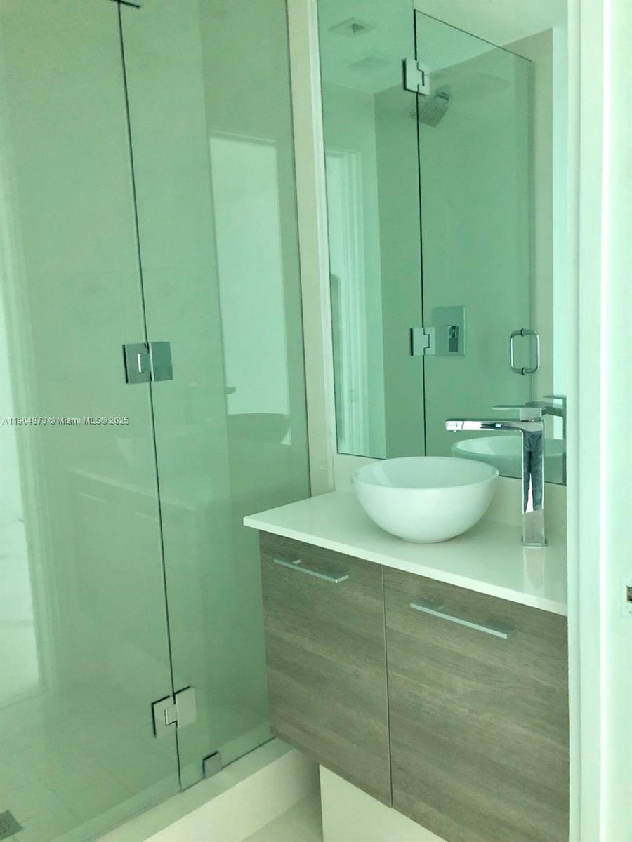 650 NE 32 ST #4107, Miami FL 33137